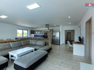 Prodej rodinného domu, Blšany u Loun, 176 m2