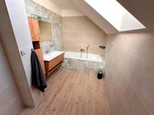 Prodej rodinného domu, Kamenice - Těptín, Tvrdá, 136 m2