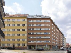 Pronájem bytu 1+kk, Praha - Nusle, Kloboučnická, 33 m2