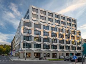 Pronájem kanceláře, Praha - Karlín, Pobřežní, 460 m2