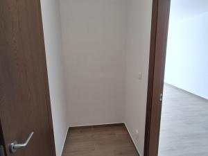 Pronájem bytu 2+kk, Teplice, Novoveská, 49 m2