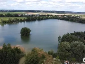 Pronájem skladu, Kratonohy, 600 m2