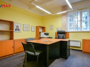 Pronájem kanceláře, Praha - Bubeneč, Bubenečská, 49 m2