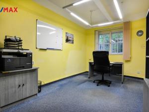 Pronájem kanceláře, Praha - Bubeneč, Bubenečská, 49 m2