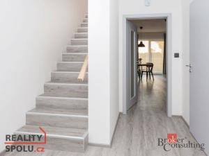 Prodej rodinného domu, Pečky - Velké Chvalovice, Za Statkem, 160 m2