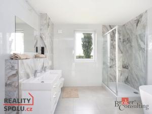 Prodej rodinného domu, Pečky - Velké Chvalovice, Za Statkem, 160 m2