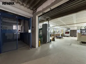 Prodej výrobních prostor, Věžky, 2322 m2