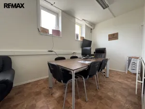 Prodej výrobních prostor, Věžky, 2322 m2