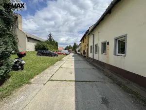 Prodej výrobních prostor, Věžky, 2322 m2