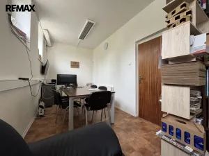 Prodej výrobních prostor, Věžky, 2322 m2