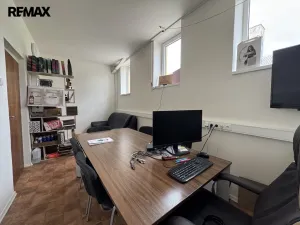 Prodej výrobních prostor, Věžky, 2322 m2