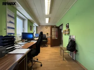 Prodej výrobních prostor, Věžky, 2322 m2