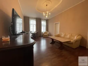 Pronájem bytu 4+1, Karlovy Vary, Bulharská, 125 m2