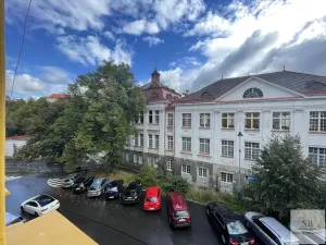 Pronájem bytu 4+1, Karlovy Vary, Bulharská, 125 m2