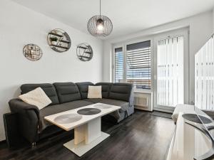 Prodej bytu 2+kk, Praha - Dolní Měcholupy, Honzíkova, 57 m2