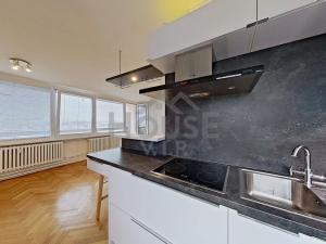 Prodej bytu 2+kk, Praha, Gutova, 52 m2