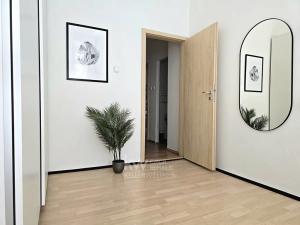 Pronájem bytu 1+kk, Praha - Vinohrady, Londýnská, 48 m2
