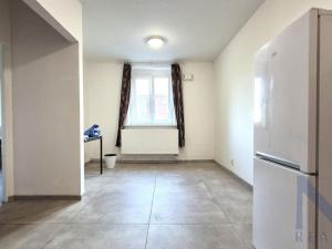 Pronájem bytu 3+kk, Praha - Libeň, V Holešovičkách, 75 m2
