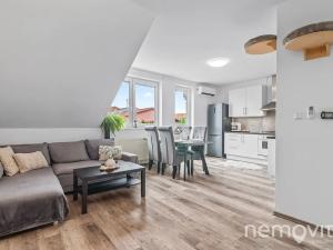 Prodej bytu 2+kk, Nehvizdy, Pražská, 60 m2