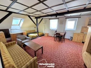 Pronájem bytu 3+kk, Praha - Hrdlořezy, Hrdlořezská, 85 m2