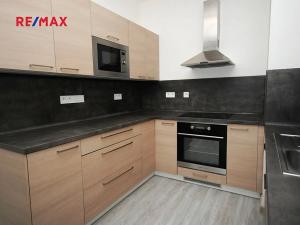 Pronájem bytu 2+kk, Velký Osek, U hřiště, 58 m2