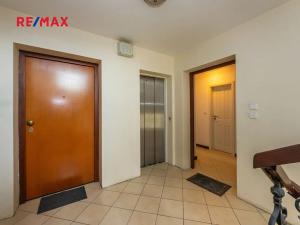 Prodej bytu 2+kk, Praha - Holešovice, Veletržní, 44 m2