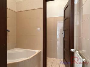 Pronájem obchodního prostoru, Karlovy Vary, Foersterova, 51 m2