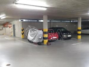 Prodej garážového stání, Praha - Žižkov, Baranova, 14 m2