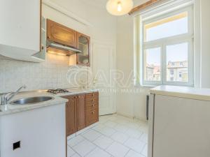 Prodej bytu 6+kk a větší, Praha - Dejvice, Bubenečská, 256 m2