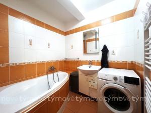 Pronájem bytu 2+kk, Pardubice, Jozefa Gabčíka, 55 m2