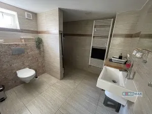 Prodej rodinného domu, Hlohovec, Hlavní, 267 m2