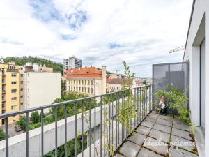 Pronájem bytu 1+kk, Praha - Košíře, Hlaváčkova, 38 m2