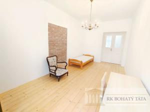 Pronájem bytu 3+1, Praha - Vinohrady, Koubkova, 80 m2