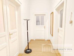 Pronájem bytu 3+1, Praha - Vinohrady, Koubkova, 80 m2
