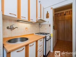 Prodej komerční nemovitosti, Praha - Strašnice, Vykáňská, 37 m2