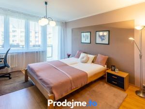 Prodej bytu 3+1, Praha - Kamýk, Zárubova, 84 m2