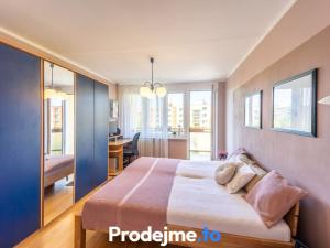 Prodej bytu 3+1, Praha - Kamýk, Zárubova, 84 m2
