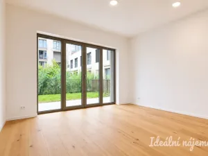 Pronájem bytu 1+kk, Brno, Bratislavská, 35 m2