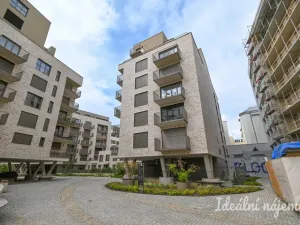 Pronájem bytu 1+kk, Brno, Bratislavská, 35 m2