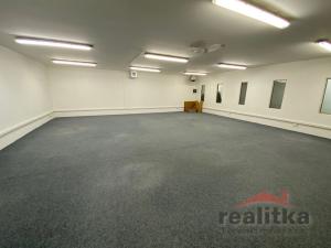 Pronájem obchodního prostoru, Opava - Předměstí, Sadová, 500 m2