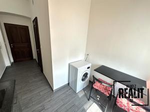Pronájem bytu 1+kk, Praha - Žižkov, Seifertova, 34 m2