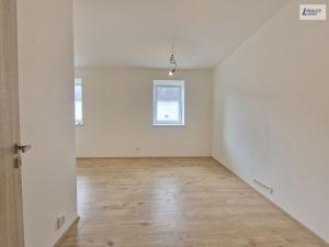 Prodej bytu 2+kk, Líšťany - Hunčice, 46 m2