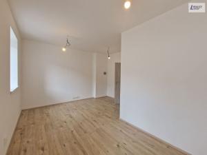 Prodej bytu 2+kk, Líšťany - Hunčice, 46 m2