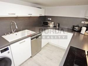 Prodej rodinného domu, Střemy, 240 m2