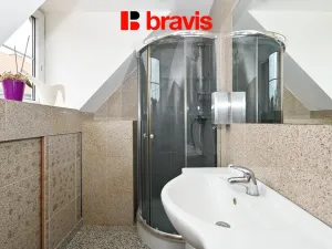 Pronájem kanceláře, Hradčany, Tišnovská, 1016 m2