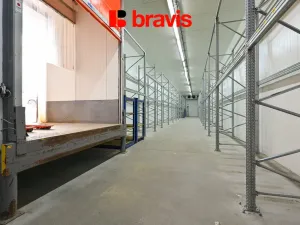 Pronájem kanceláře, Hradčany, Tišnovská, 1016 m2