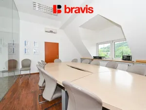 Pronájem kanceláře, Hradčany, Tišnovská, 1016 m2