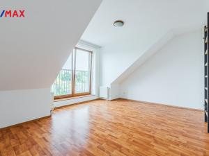 Pronájem bytu 2+kk, Praha - Dolní Chabry, U jízdárny, 82 m2