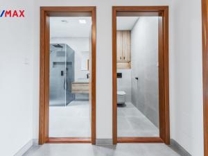 Pronájem bytu 2+kk, Praha - Dolní Chabry, U jízdárny, 82 m2