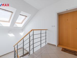 Pronájem bytu 2+kk, Praha - Dolní Chabry, U jízdárny, 82 m2